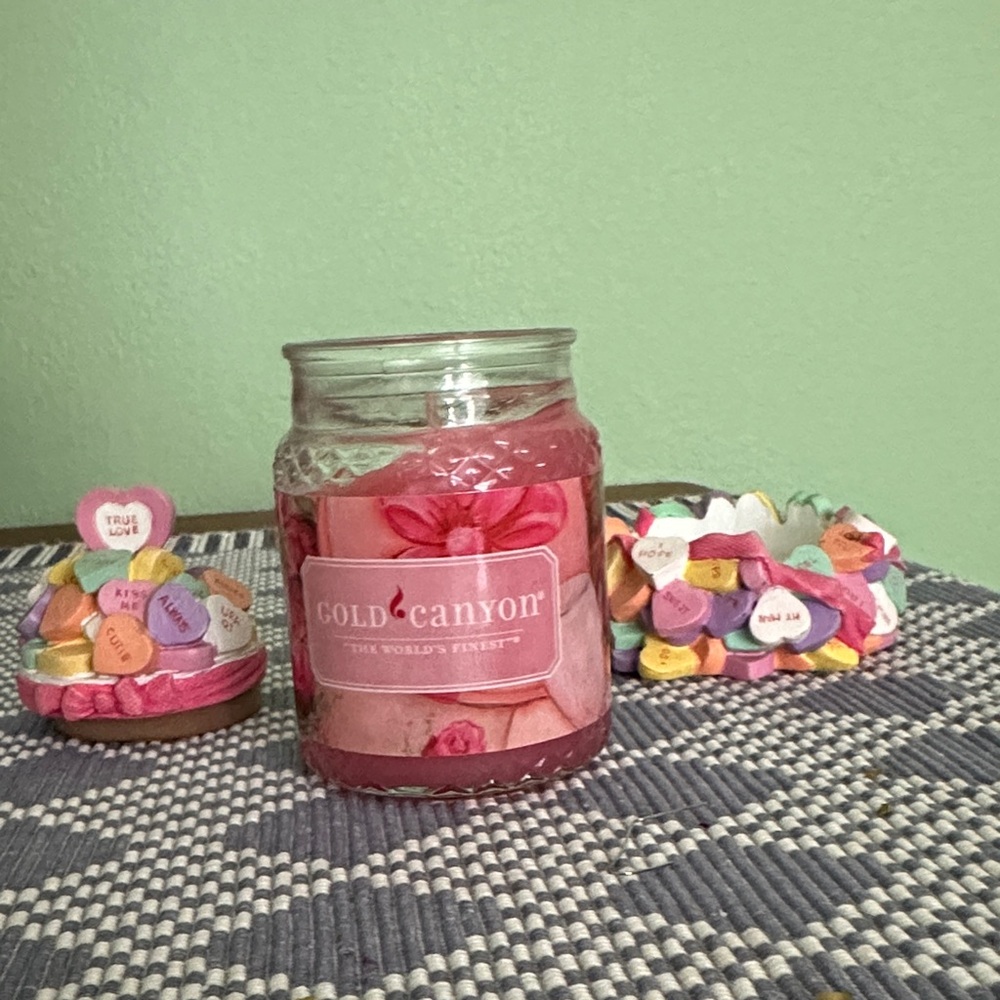 Gold Canyon Pink candle